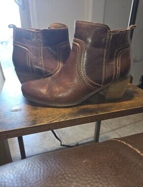 Comfortiva Brown Leather Ankle Boots size 10